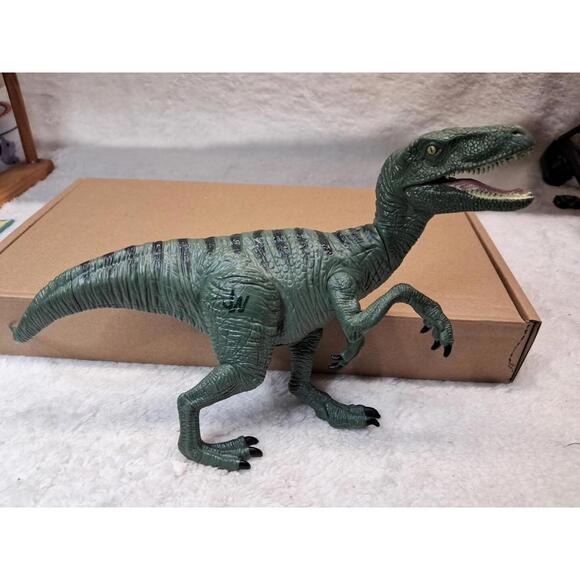 Hasbro | Toys | Jurassic World Hasbro Titan Velociraptor Raptor Charlie ...